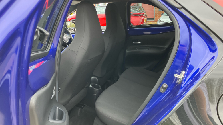 Toyota Aygo X 1.0 VVT-i Edge 5dr Petrol Hatchback